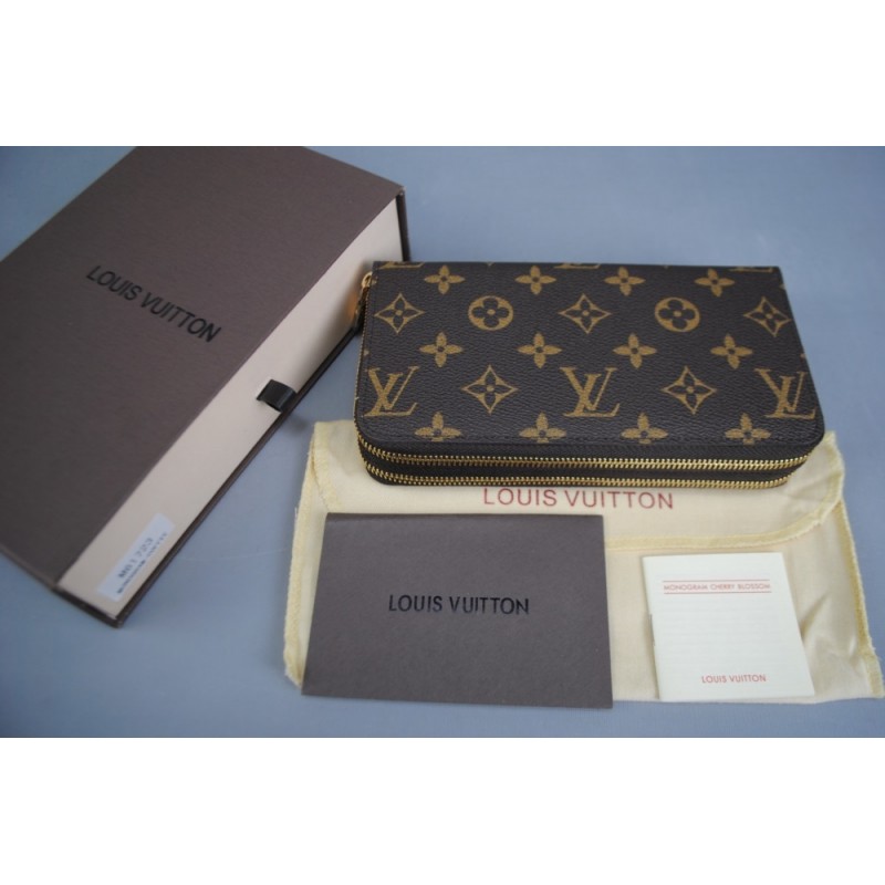 LOUIS VUITTON ZİPPY ÇİF FERMUARLI MONOGRAM CANVAS İTHAL KUTUSUNDA