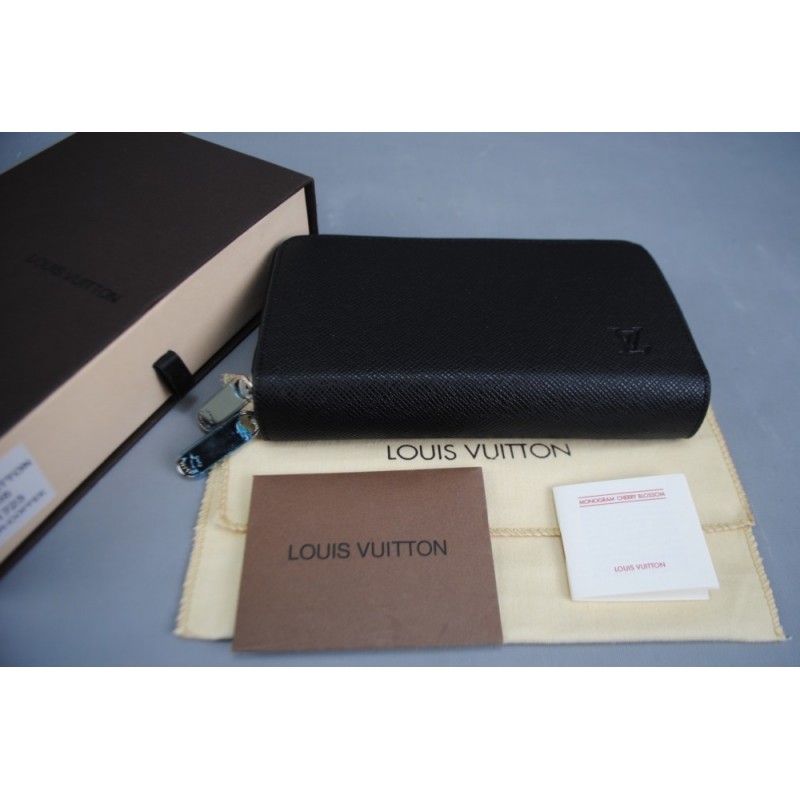 LOUIS VUITTON TAİGA ZIPPY WALLET VERTICAL ITHAL CÜZDAN