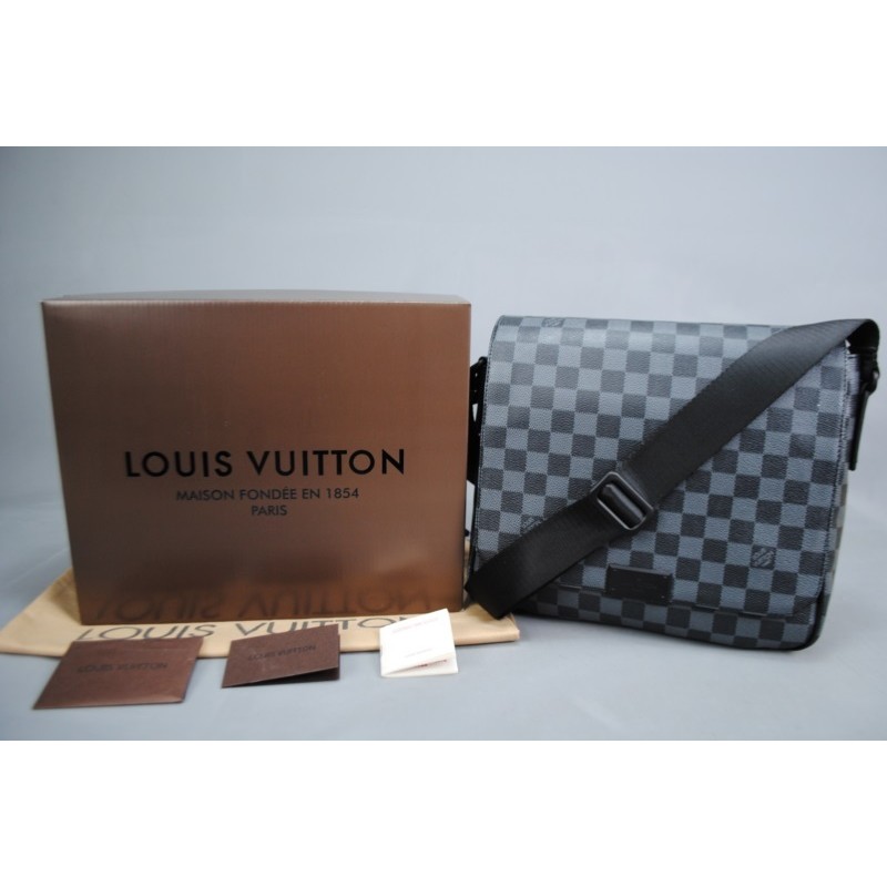 LOUİS VUİTTON DAMİER GRAPHİTE DİSTRİCT PM VEJİTAL DERİ