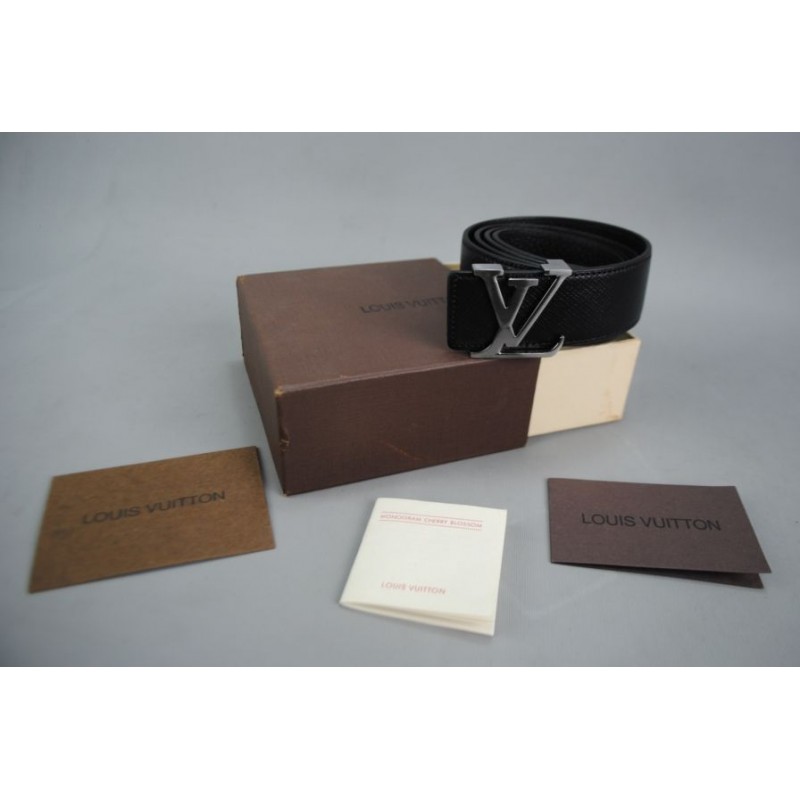 LOUIS VUITTON TAIGA KEMER %100 HAKIKI DERI LOUIS VUITTON TAIGA KEMER %100 HAKIKI DERI