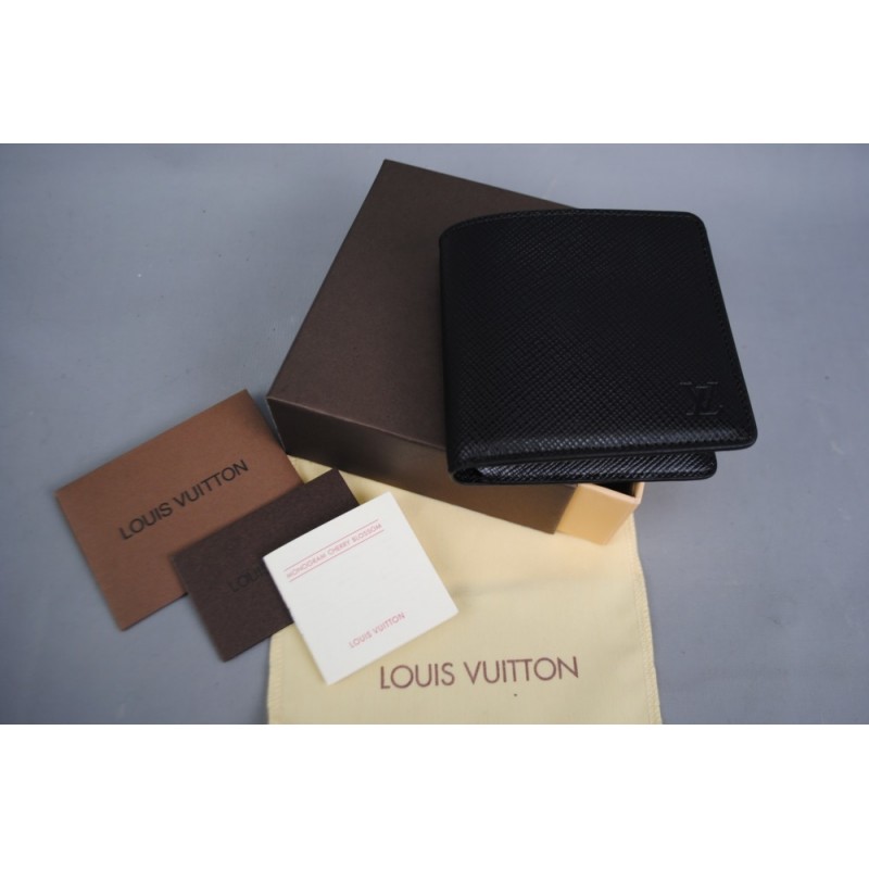 LOUIS VUITTON TAİGA BOZUK PARA CEPLI KUTULU CÜZDAN LOUIS VUITTON TAİGA BOZUK PARA CEPLI KUTULU CÜZDAN