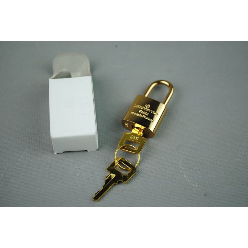 LOUIS VUITTON MARKA ÇANTA KILITI ITHAL LOUIS VUITTON MARKA ÇANTA KILITI ITHAL